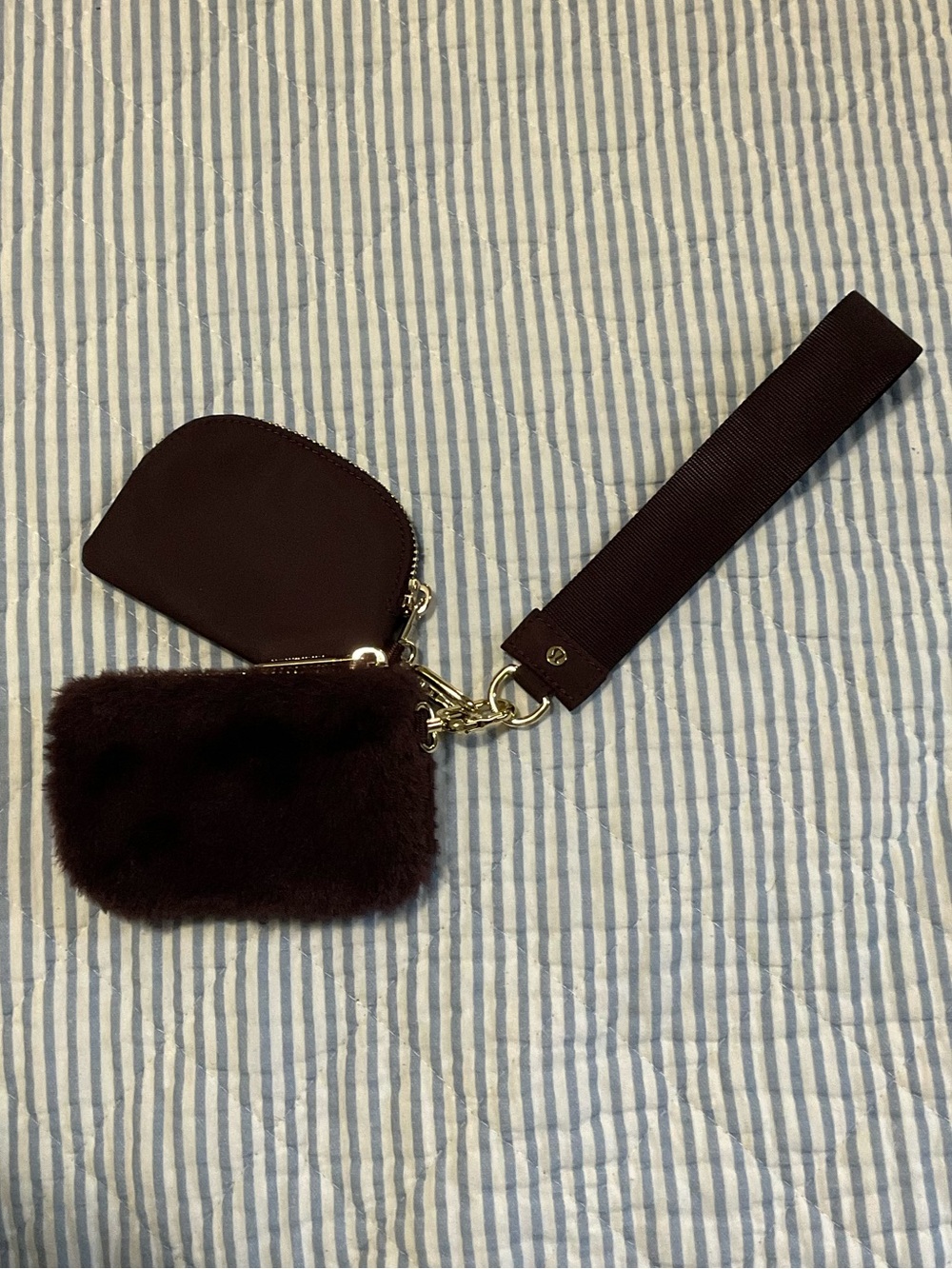 NWOT Lululemon Black Plum/Gold Double Pouch Wristlet Keychain - Picture 3 of 3